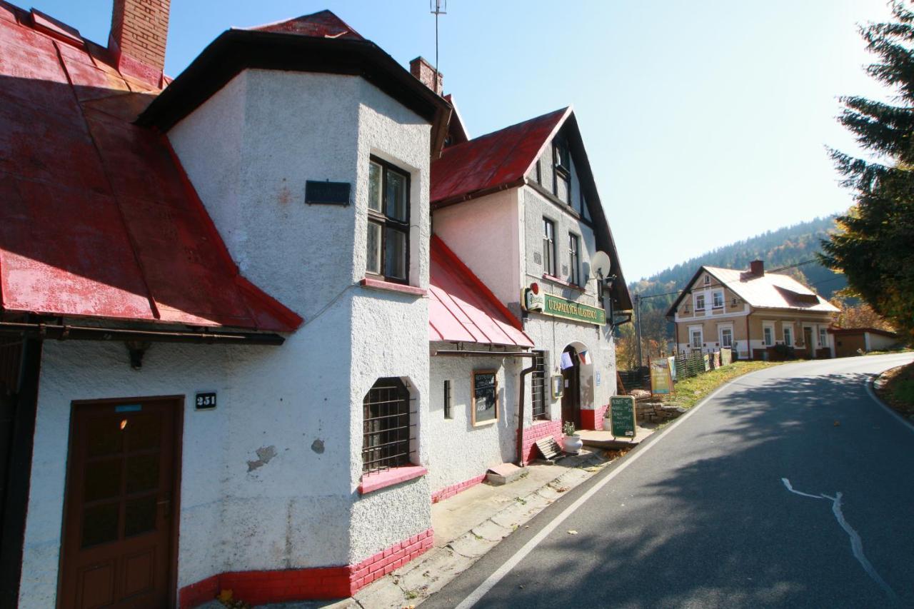 Penzion Paseky U Zapadlych Vlastencu מראה חיצוני תמונה